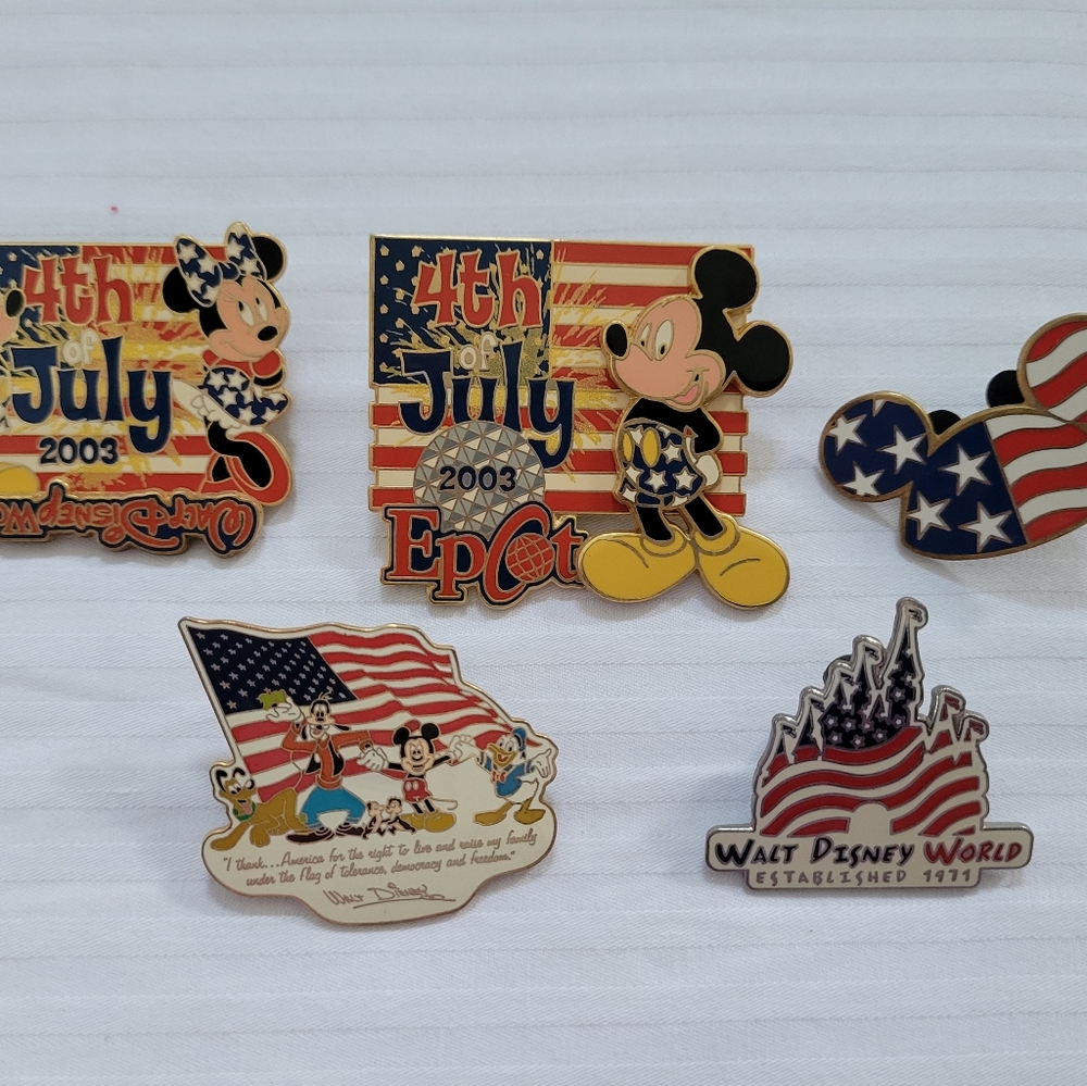 Disney pins